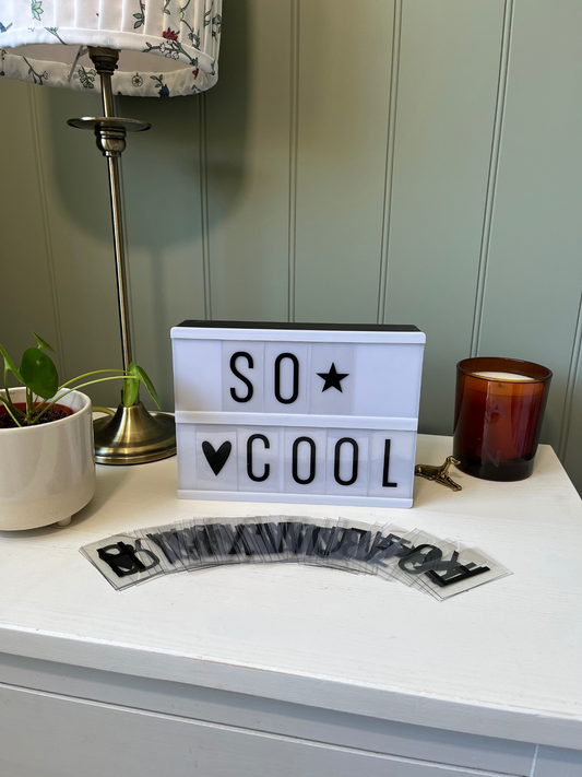 Retro 2000s Lightbox with Letters, Stars & Hearts