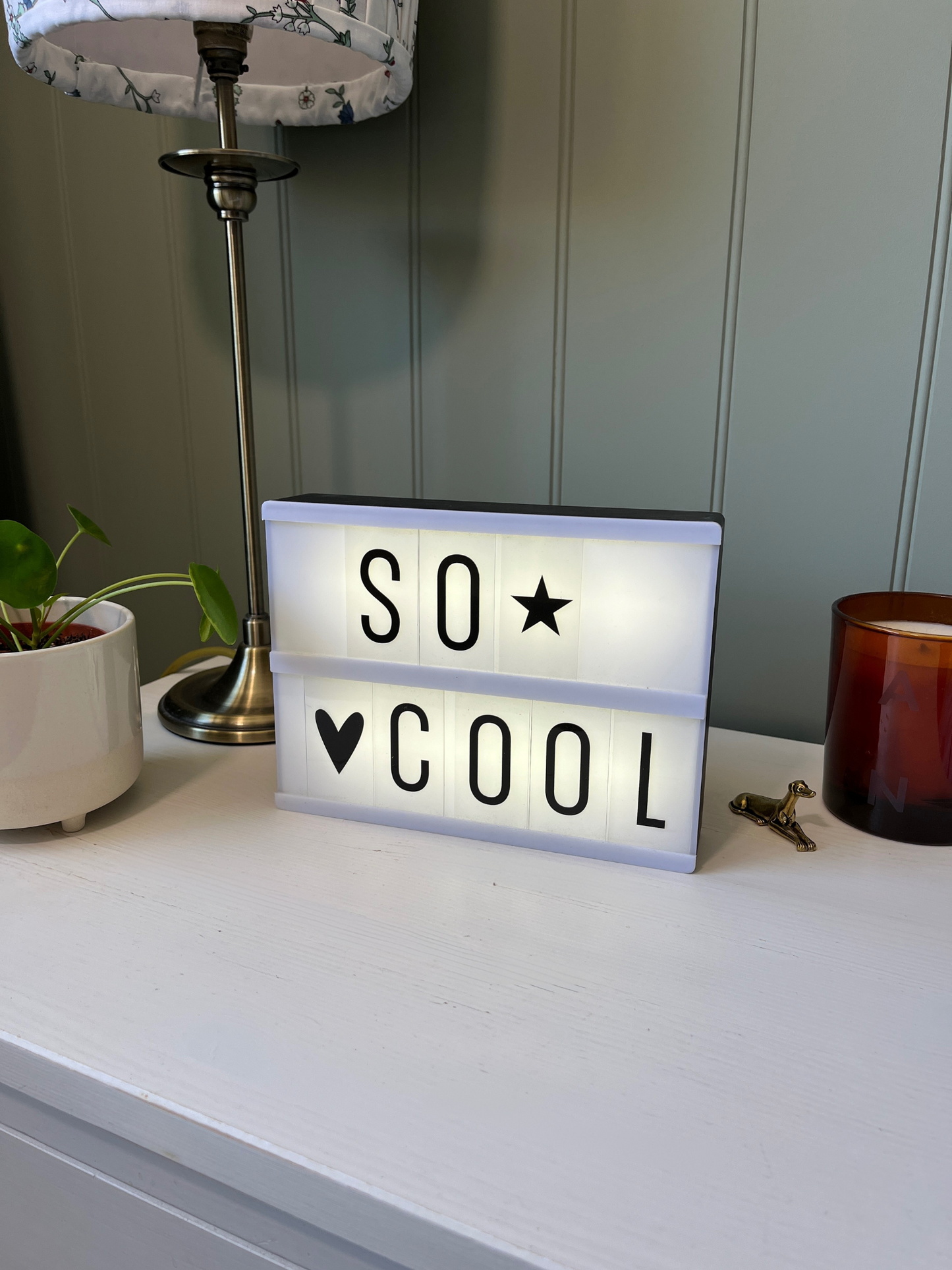 Retro 2000s Lightbox with Letters, Stars & Hearts