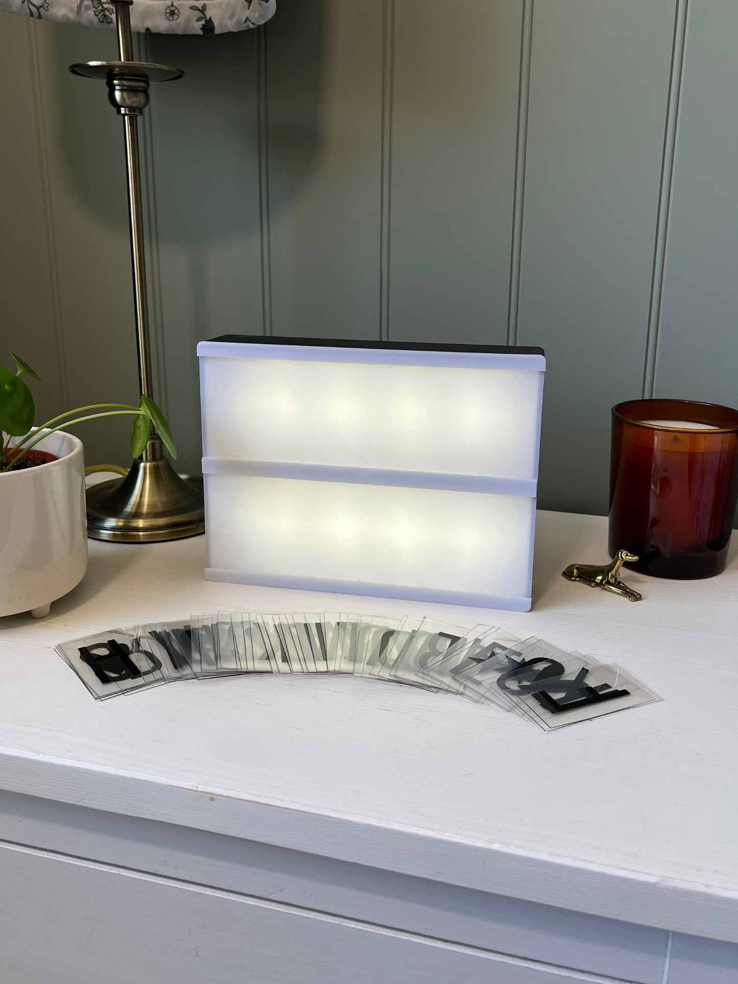 Retro 2000s Lightbox with Letters, Stars & Hearts